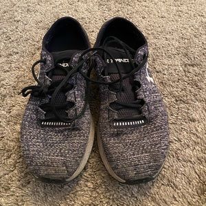 Used women’s under at our tennis shoes